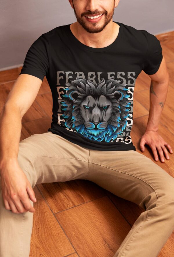 man-sitting-on-floor-wear-lion-face-fearless-text-printed-round-neck-black-t-shirt
